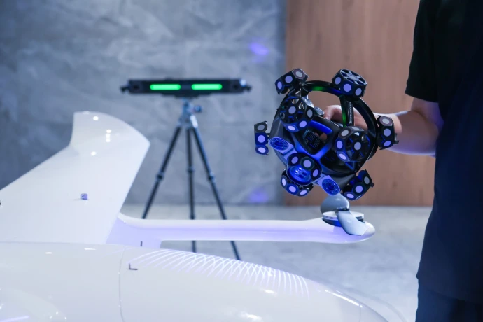 analyse de surface sur un fuselage de drone