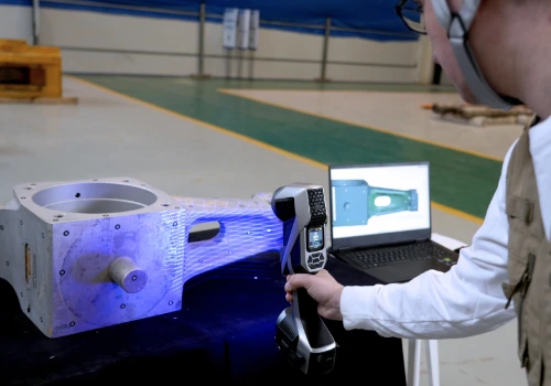 Le kscan-x utilisé pour scanner une pièce de fonderie de taille moyenne pour rétroconception