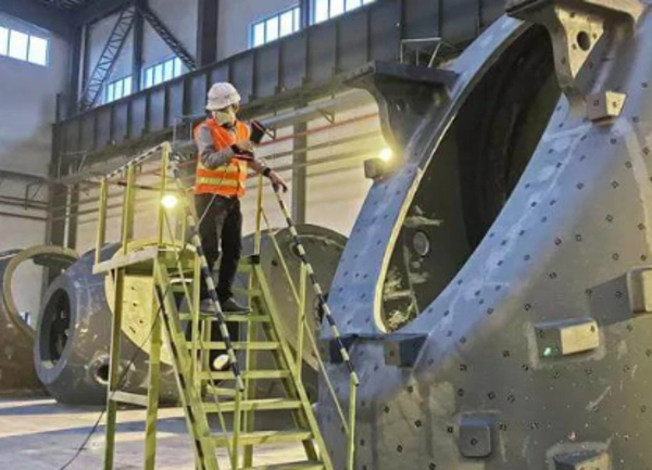 Photogrammétrie d'une pièce massive d'éolienne, scan dans l'industrie lourde pour inspection