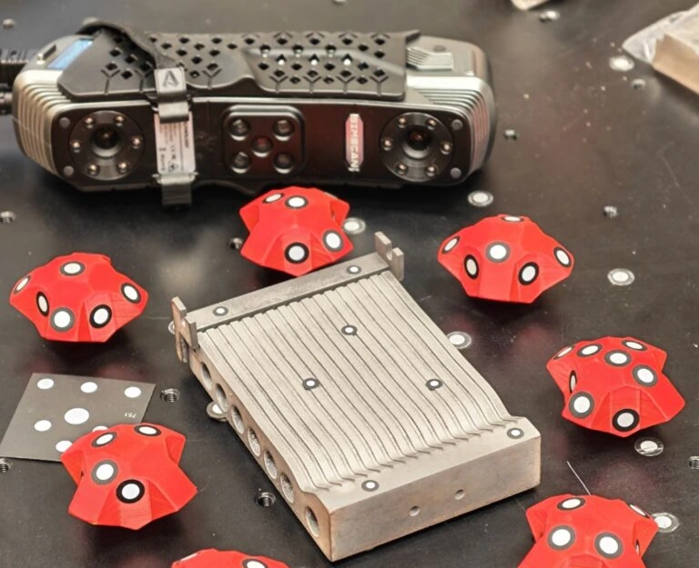 Scanner 3d Simscan de Scanology pour le scan d'un moule